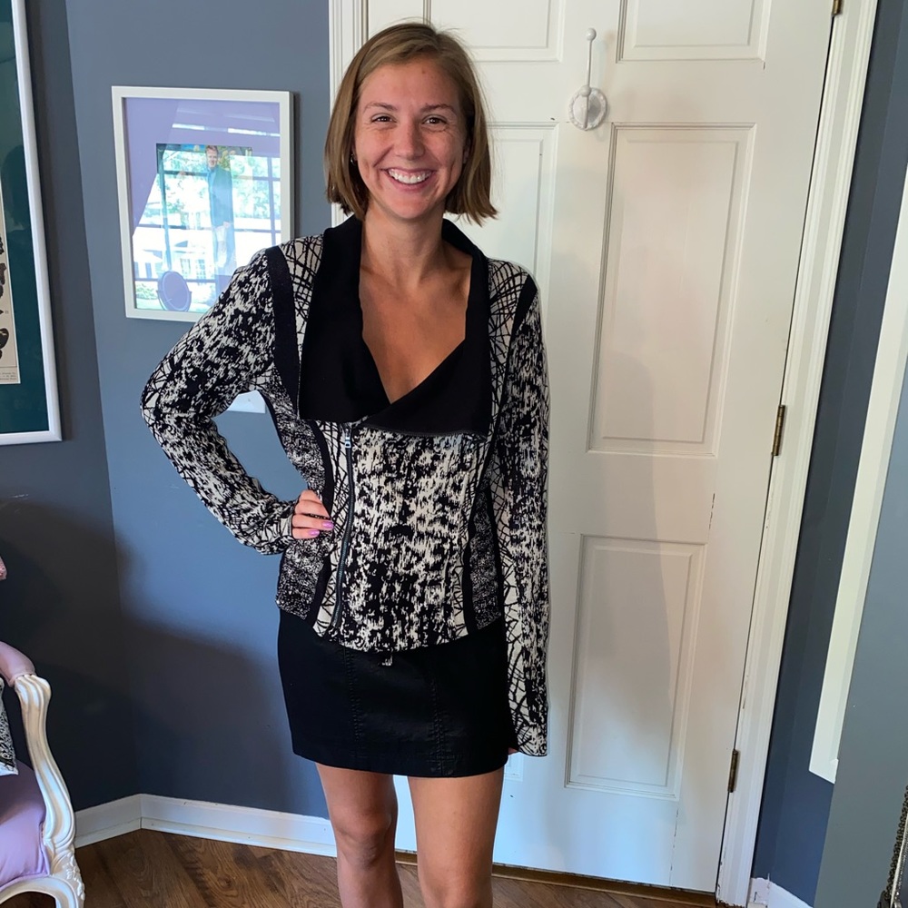 BCBG zip sweater